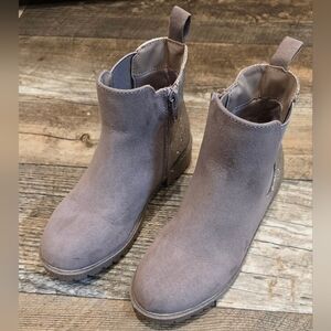 Madden Girl size 13 ankle boots